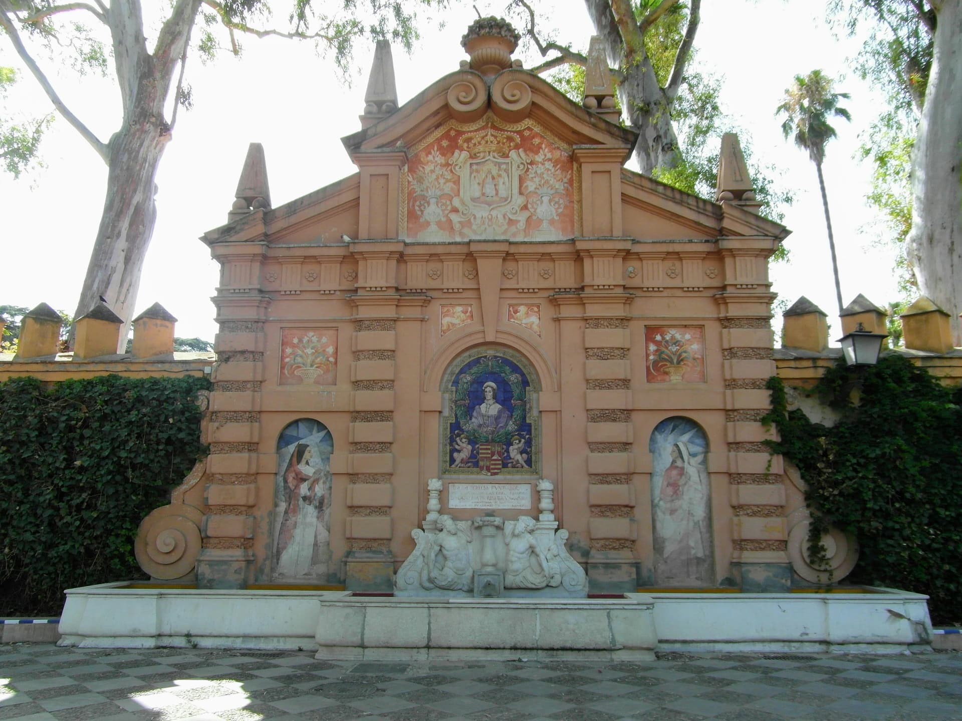 Beauty packaging made with PCR plastic